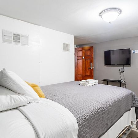 Best Room Nyc✈︎Ewr Layover➤Walk To Nyc Subway Newark Zewnętrze zdjęcie